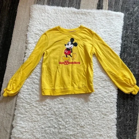 Walt Disney World Yellow Mickey Pullover Crewneck Sweatshirt Size Small - Picture 1 of 13